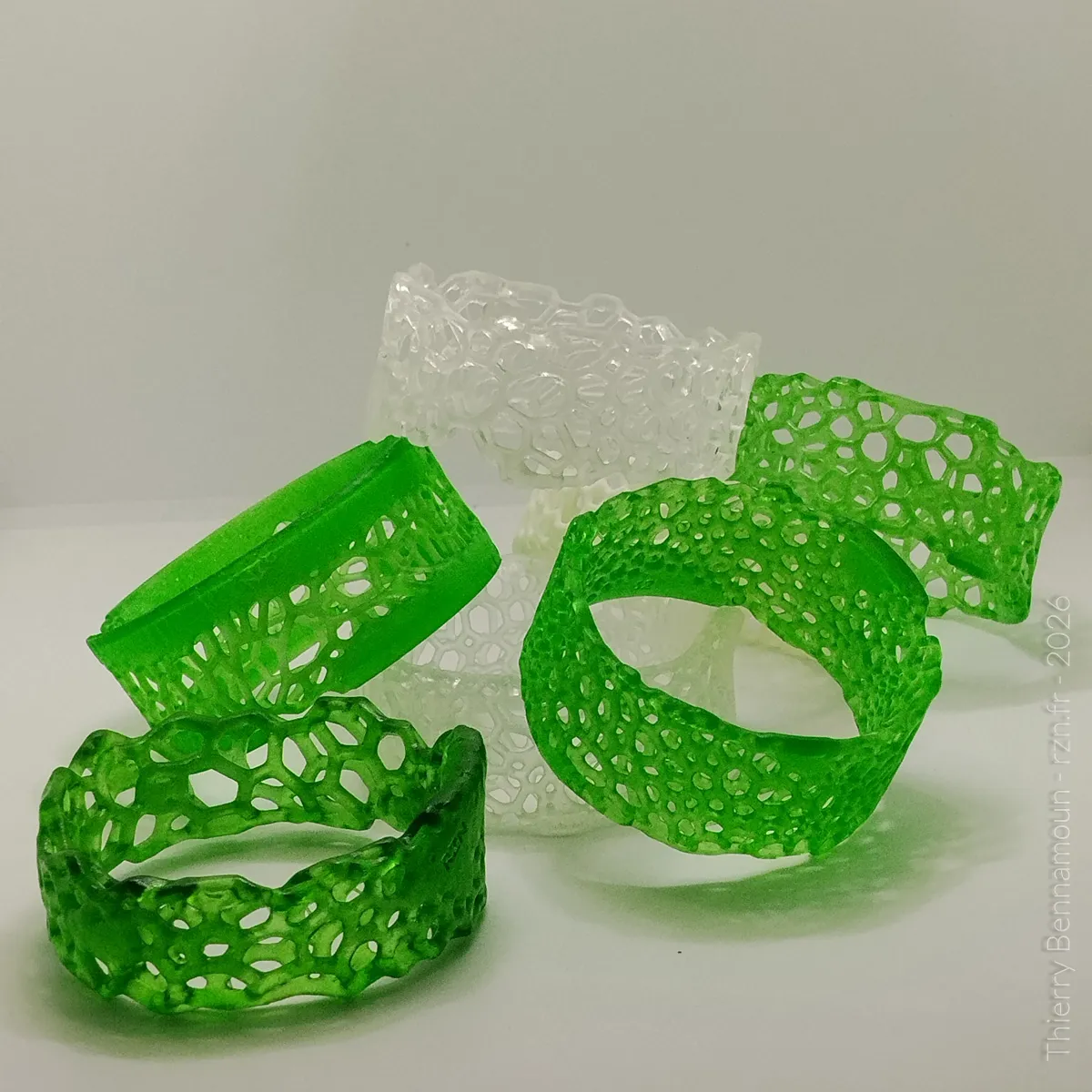 Bracelet Voronoi Résine Vert Émeraude – Taille 64 (Pièce unique) – Image 3