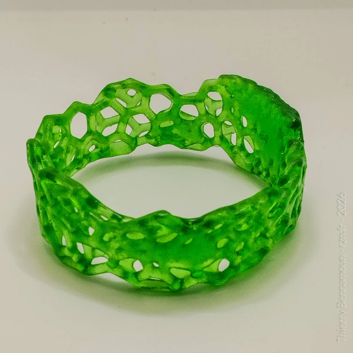 Bracelet Voronoi Résine Vert Émeraude – Taille 64 (Pièce unique)