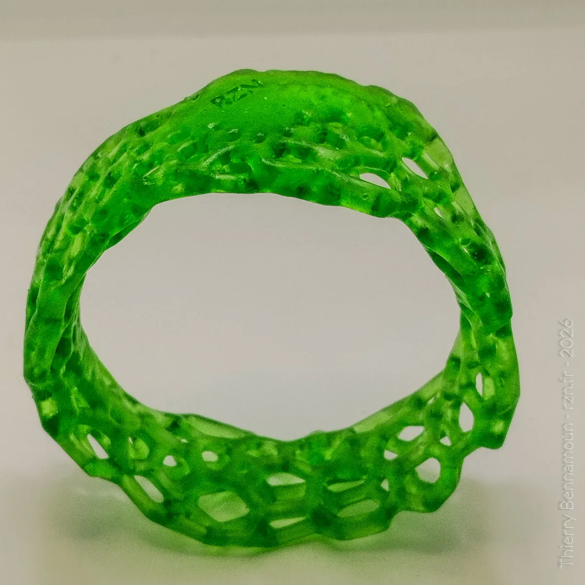 Bracelet Voronoi Résine Vert Émeraude – Taille 64 (Pièce unique) – Image 2