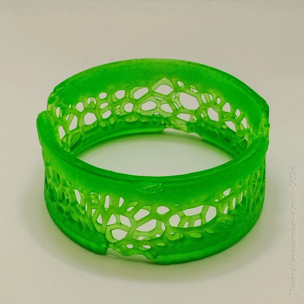 Bracelet Voronoi Résine Vert Émeraude – Taille 68 (Pièce unique)