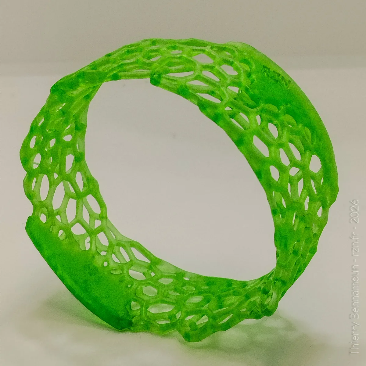 Bracelet Voronoi Résine Vert Émeraude – Taille 68 (Pièce unique) – Image 2
